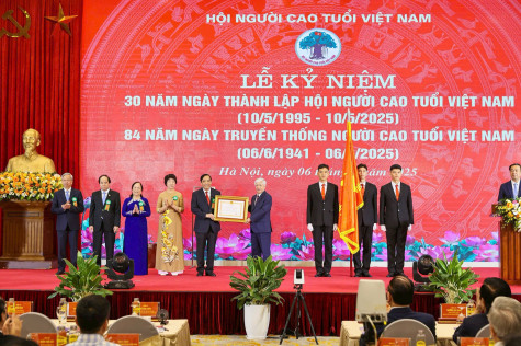 Hội Người cao tuổi Việt Nam đón nhận Huân chương Lao động hạng Nhất lần thứ hai