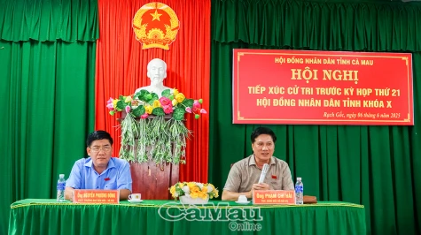 Tổ đại biểu HDND tiếp xúc cử tri huyện Ngọc Hiển