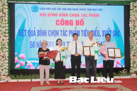 Nhà báo với Giải thưởng văn học - nghệ thuật Cao Văn Lầu