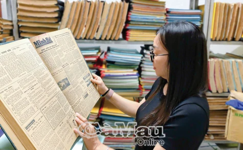 Cùng luận bàn, tìm kiếm, xác định ngày mở đầu lịch sử báo chí cách mạng tỉnh Cà Mau