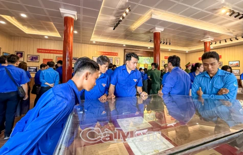 Bài học sống động từ các địa chỉ đỏ