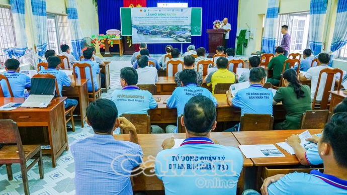 Khởi động dự án đồng quản lý bảo vệ nguồn lợi thuỷ sản tại Trần Văn Thời