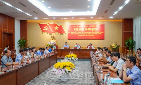 Hội nghị tập huấn về tổ chức và hoạt động của tổ chức Đảng, chính quyền