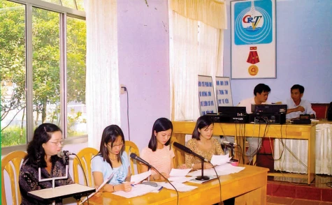 Phát thanh viên - Nghề của chúng tôi