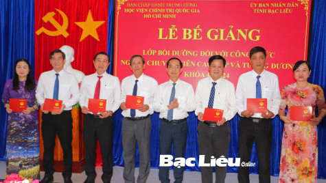 Bế giảng lớp Bồi dưỡng đối với công chức ngạch Chuyên viên cao cấp và tương đương khóa 44/2024