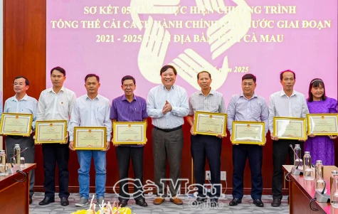 UBND tỉnh họp phiên thường kỳ tháng 5 và Sơ kết 5 năm thực hiện cải cách hành chính