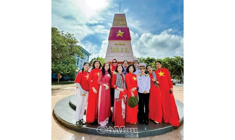 Với nghề, tôi thấy mình như vừa chập chững tập đi...