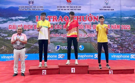 VĐV Nguyễn Hữu Tín (Bạc Liêu) phá kỷ lục nhảy cao Giải điền kinh vô địch các nhóm tuổi trẻ quốc gia năm 2025