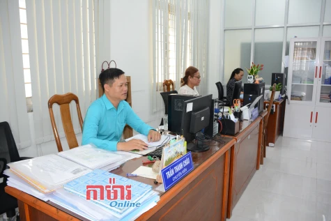 ឧត្តានកម្មបំណិនខាងឌីជីថលជូនជនរួមជាតិ