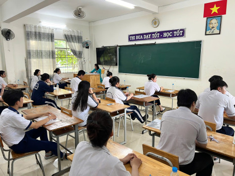 24 thí sinh vắng mặt trong buổi thi đầu tiên