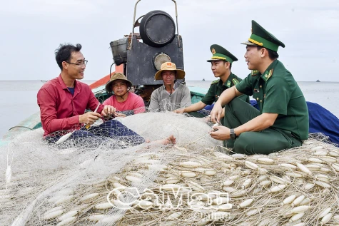 "Lá chắn thép" nơi cực Nam Tổ quốc - Bài cuối: Dệt nghĩa tình nơi vùng biên