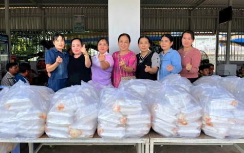 Trao yêu thương bằng những điều tử tế