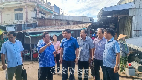 Huy động tối đa lực lượng hỗ trợ người dân khắc phục hậu quả sạt lở