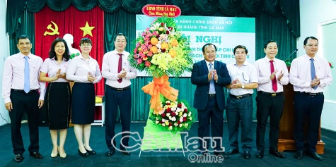 Công bố Quyết định thành lập Chi nhánh Ngân hàng Chính sách xã hội tỉnh Cà Mau