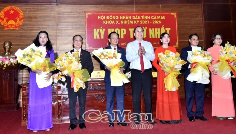 Kỳ họp thứ Nhất, HĐND tỉnh Cà Mau mở ra chặng đường lịch sử mới