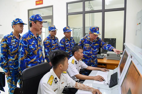 Quân chủng Hải quân kiểm tra công tác huấn luyện, sẵn sàng chiến đấu