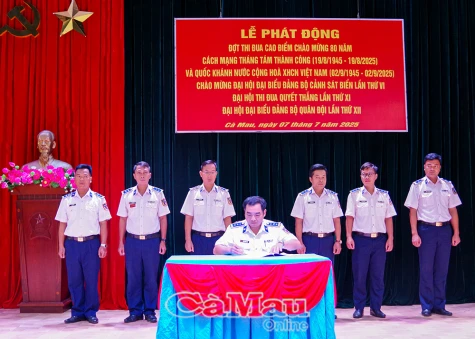 Hải đoàn 42 phát động thi đua cao điểm: “Phất cao cờ hồng tháng Tám - Thi đua giành 3 nhất”