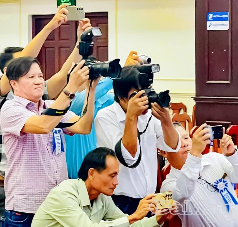 Học tập tư tưởng Hồ Chí Minh, nâng cao đạo đức người làm báo