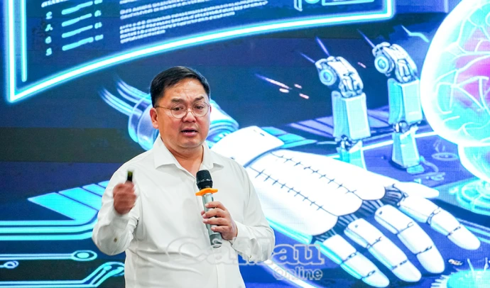 Không để “mù công nghệ” giữa kỷ nguyên AI