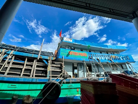 Ngân hàng bán đấu giá tàu dịch vụ hậu cần của Văn Bỉnh Quang lần 6