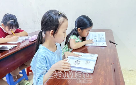 Gìn giữ con chữ, vun bồi bản sắc