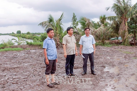 Sở Nông nghiệp và Môi trường khảo sát sạt lở tại xã Quách Phẩm