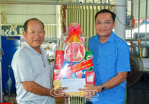 Phó Chủ tịch UBND tỉnh thăm gia đình chính sách