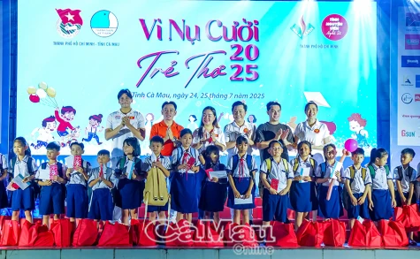 Nghệ sĩ TP Hồ Chí Minh chung tay vì nụ cười trẻ thơ