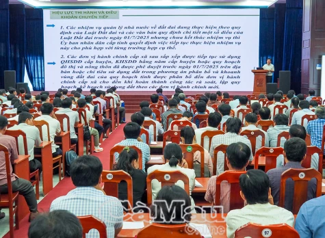 Hơn 270 cán bộ, công chức được cập nhật kiến thức lĩnh vực đất đai