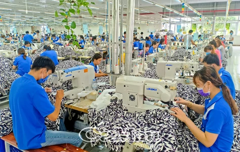 Doanh nghiệp chung sức “vượt sóng”
