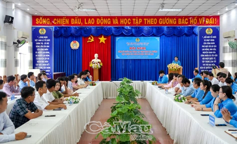 Công bố quyết định thành lập 11 công đoàn xã, phường của tỉnh Cà Mau   