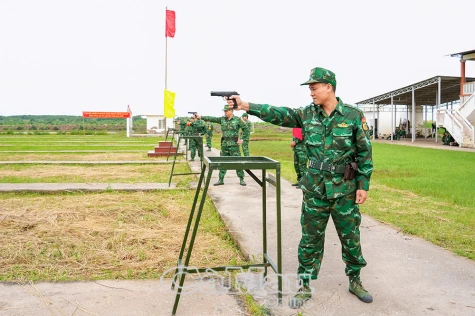 Huấn luyện kiểm tra bắn đạn thật năm 2025