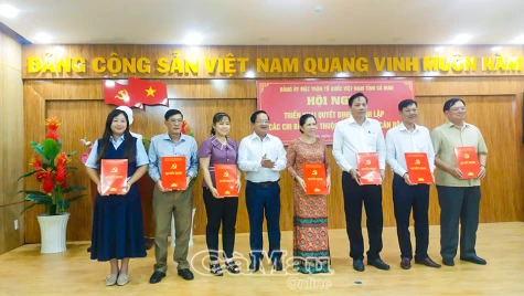 Thành lập 22 chi bộ trực thuộc Đảng uỷ MTTQ Việt Nam tỉnh Cà Mau