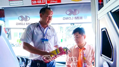 Bình chữa cháy trên xe – thiết bị bắt buộc trang bị