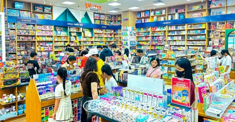 Sôi động thị trường tiêu dùng năm học mới