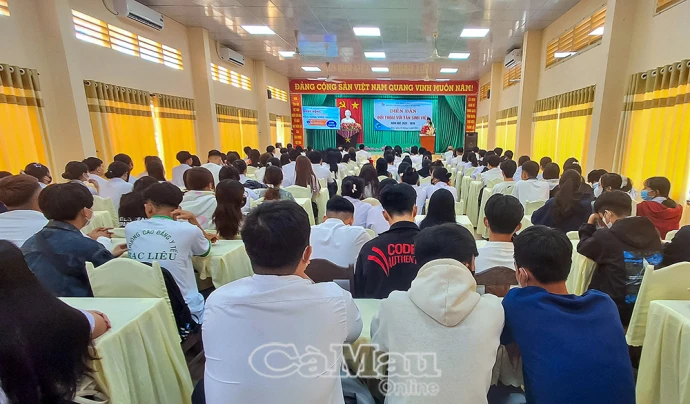Trường Cao đẳng Y tế Bạc Liêu đối thoại với tân sinh viên