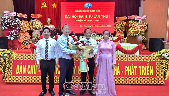 Phiên trù bị Đại hội đại biểu Đảng bộ xã Đầm Dơi: Khởi đầu cho chặng đường mới