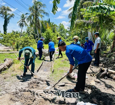 Ra quân cao điểm thực hiện công trình chào mừng Đại hội Đảng các cấp