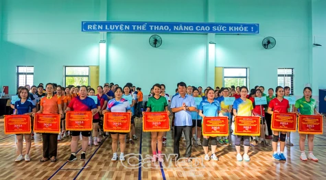 Xã Phan Ngọc Hiển: Khai mạc Giải thể thao chào mừng Quốc khánh 2/9