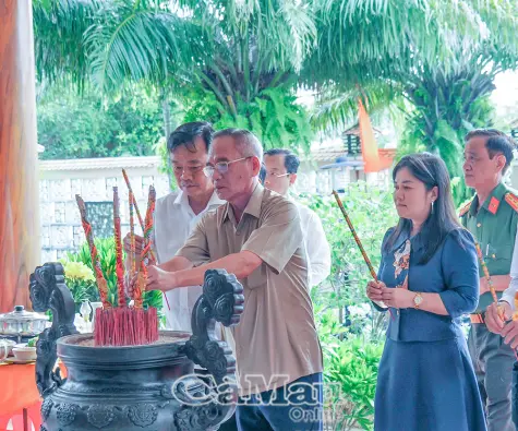 Mãi khắc ghi công ơn 10 anh hùng liệt sĩ khởi nghĩa Hòn Khoai