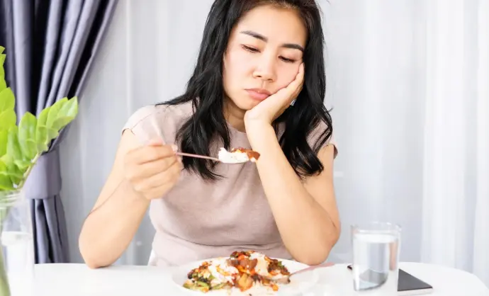 Ăn không ngon, chán ăn - Dấu hiệu cảnh báo gan quá tải mà nhiều người nhầm lẫn