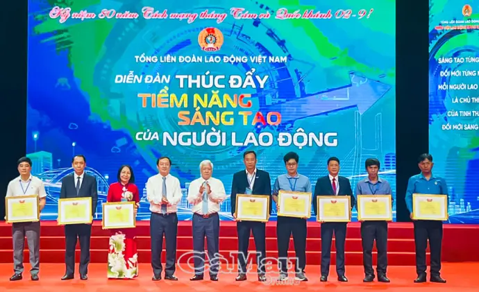 Cà Mau tỏa sáng với 3 sáng kiến được vinh danh