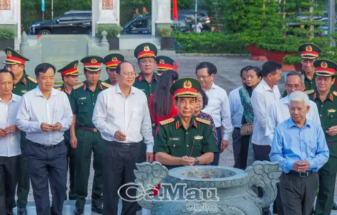 Lãnh đạo Đảng, Nhà nước tri ân Chủ tịch Hồ Chí Minh tại Cà Mau
