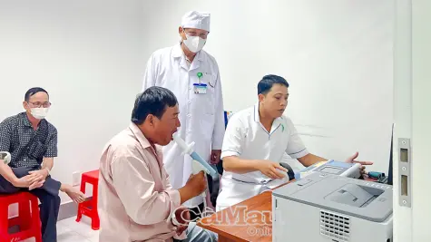 Bệnh viện Bạch Mai tập huấn chuyên môn về bệnh phổi tại Cà Mau