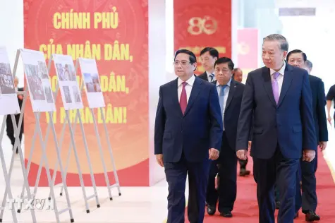 Chính phủ suốt 80 năm luôn vì nước, vì dân