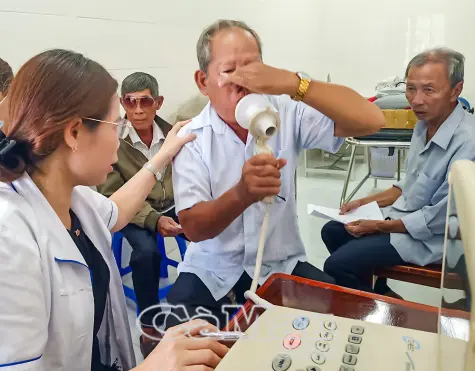 Hút thuốc lá gây bệnh phổi tắc nghẽn mạn tính
