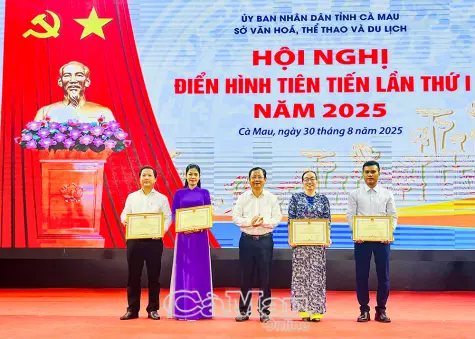 Sở Văn hóa - Thể thao và Du lịch Cà Mau tuyên dương điển hình tiên tiến giai đoạn 2020-2025