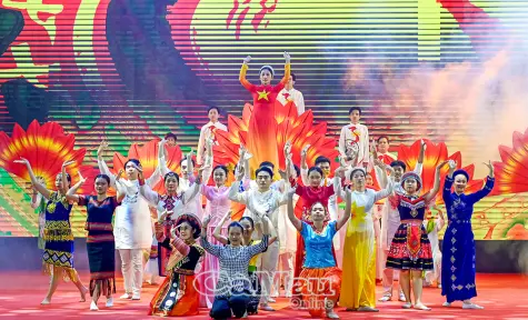 Tổng duyệt chương trình nghệ thuật “Từ mùa Thu ấy”