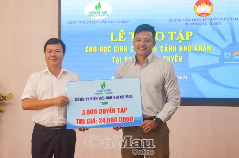 An Xuyên vận động hơn 112 triệu đồng hỗ trợ học sinh năm học mới