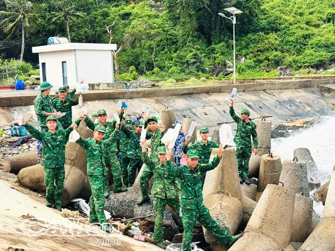 Chung tay giữ xanh Hòn Khoai